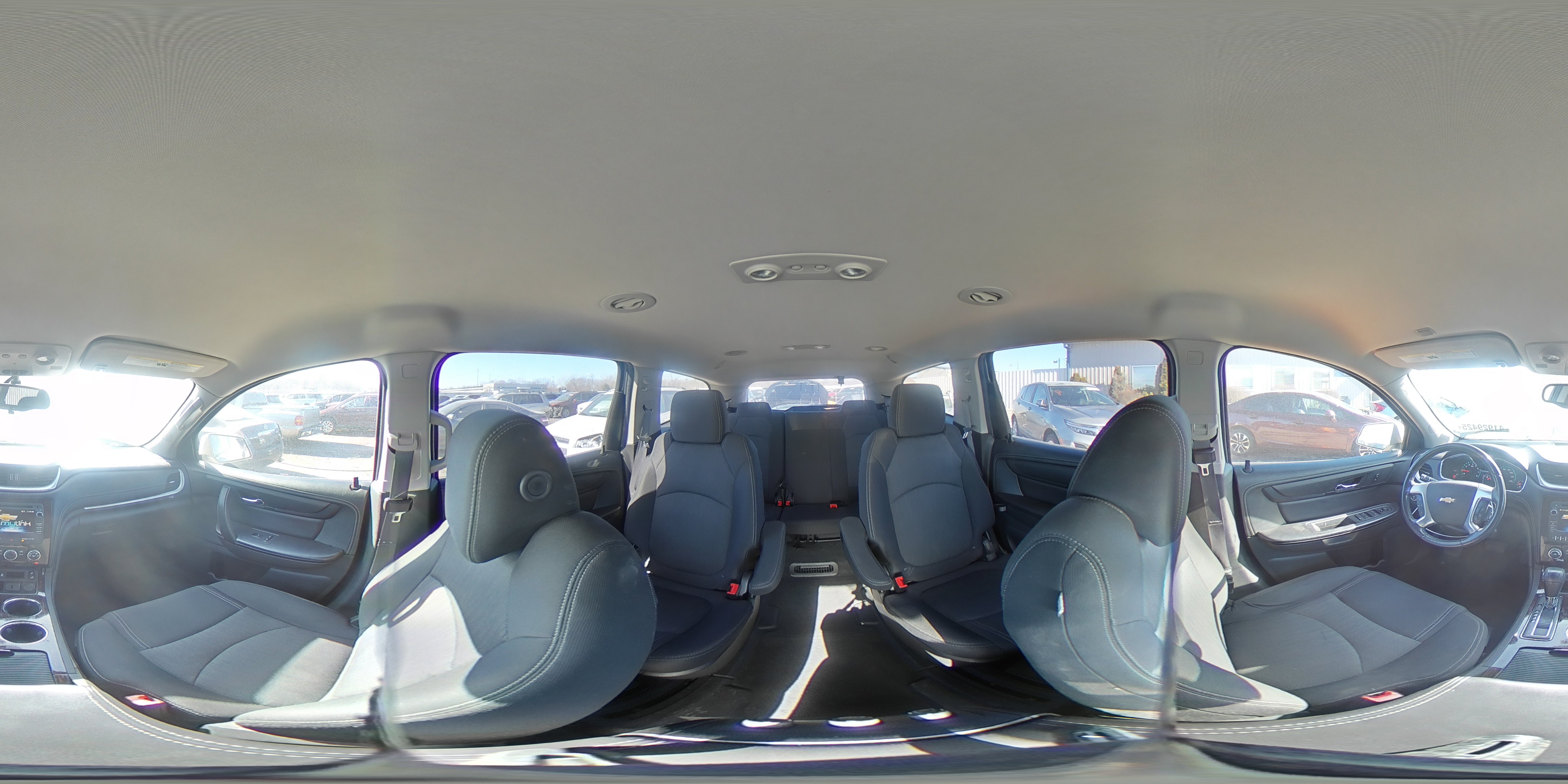 2015 Chevrolet Traverse - Image 15