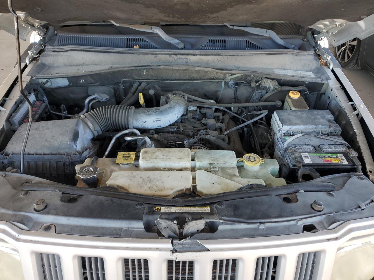 2011 Jeep Liberty (North America) - Image 11