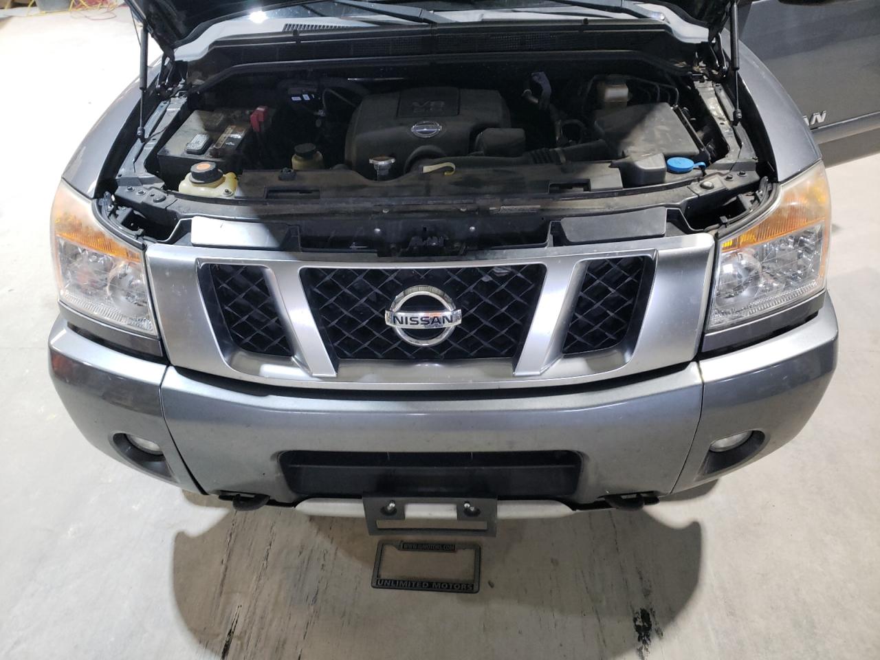 2014 Nissan Titan - Image 11
