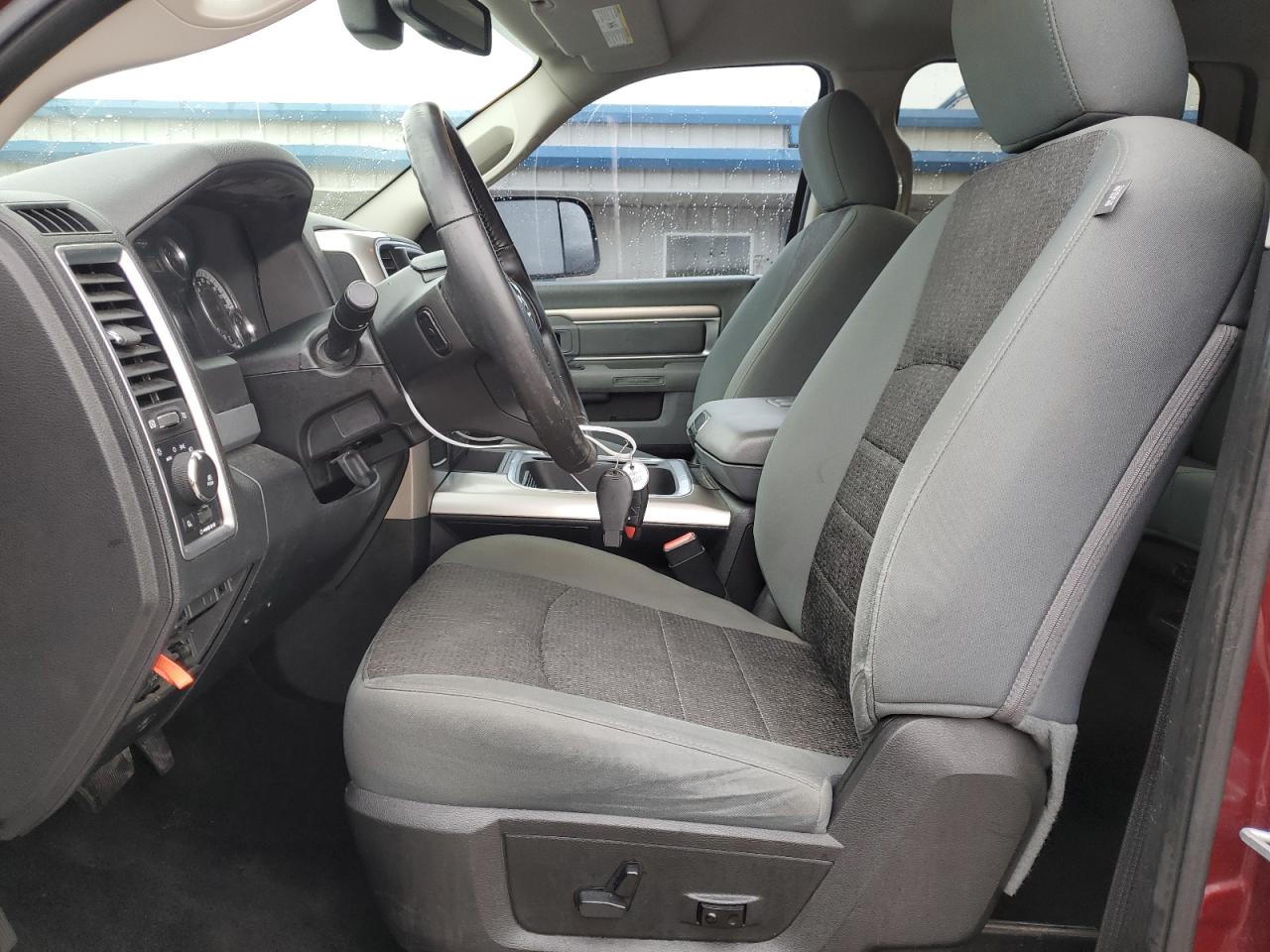2016 RAM 1500 - Image 7