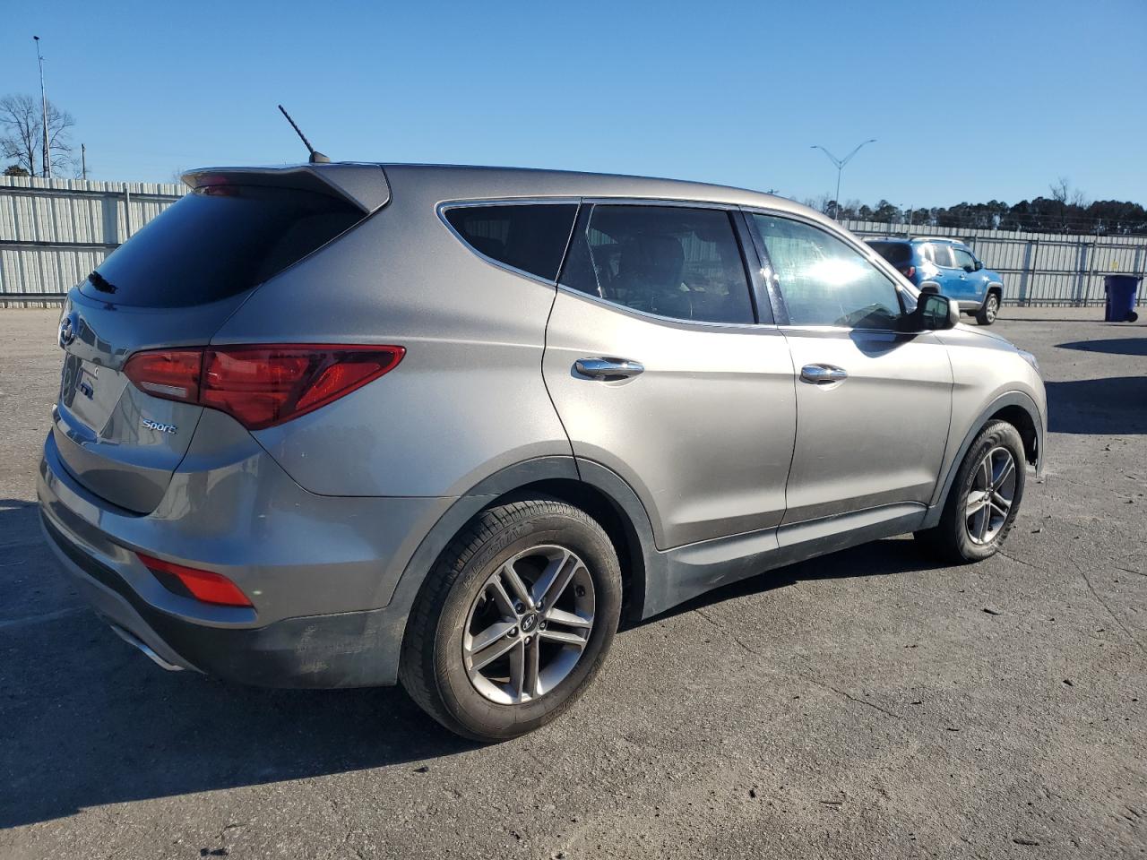 VIN 5XYZT3LB4JG565991 2018 HYUNDAI SANTA FE no.3