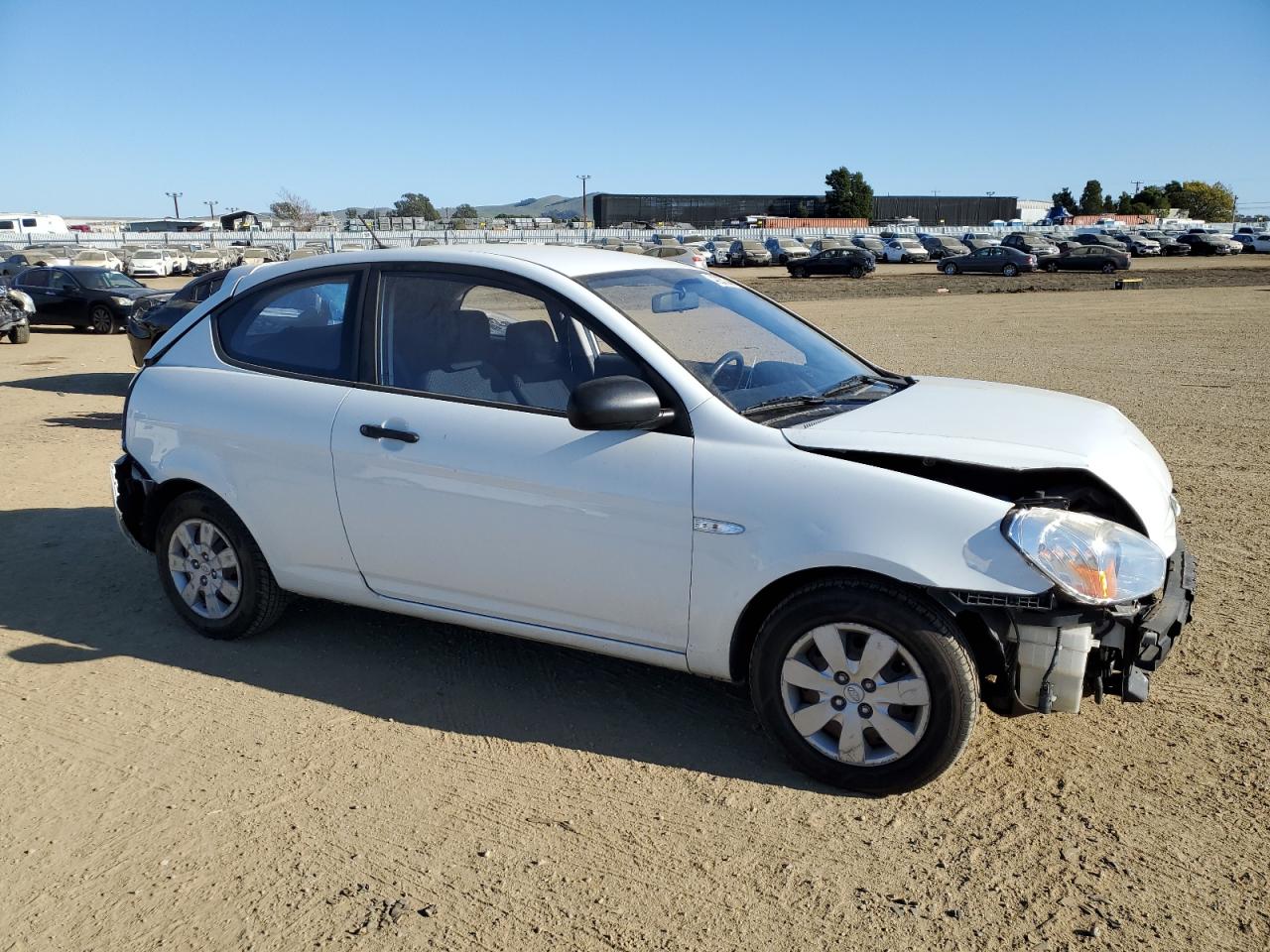 2010 Hyundai Accent - Image 4