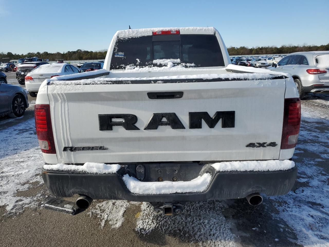 2016 RAM 1500 - Image 6