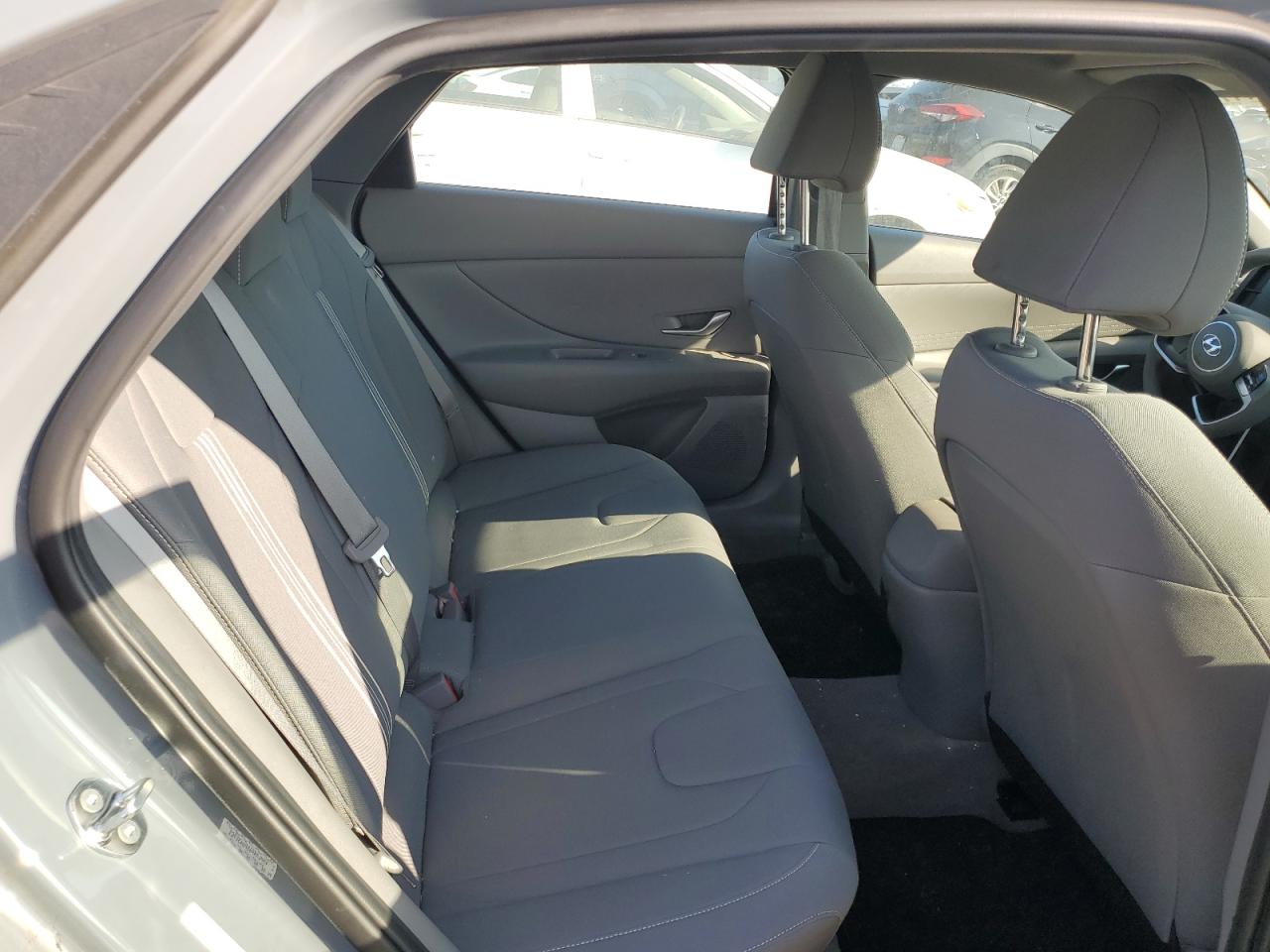 2023 Hyundai Elantra - Image 10
