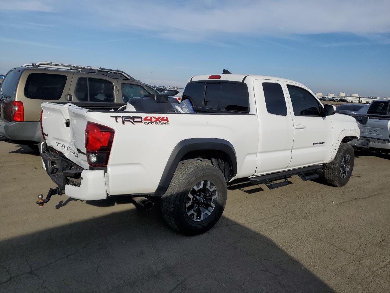 VIN 5TFSZ5AN5KX189549 2019 TOYOTA TACOMA no.3