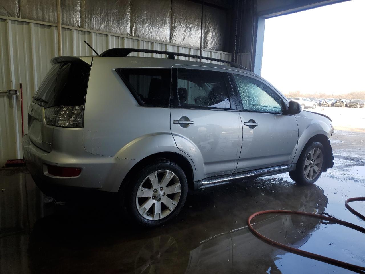 2011 Mitsubishi Outlander - Image 3