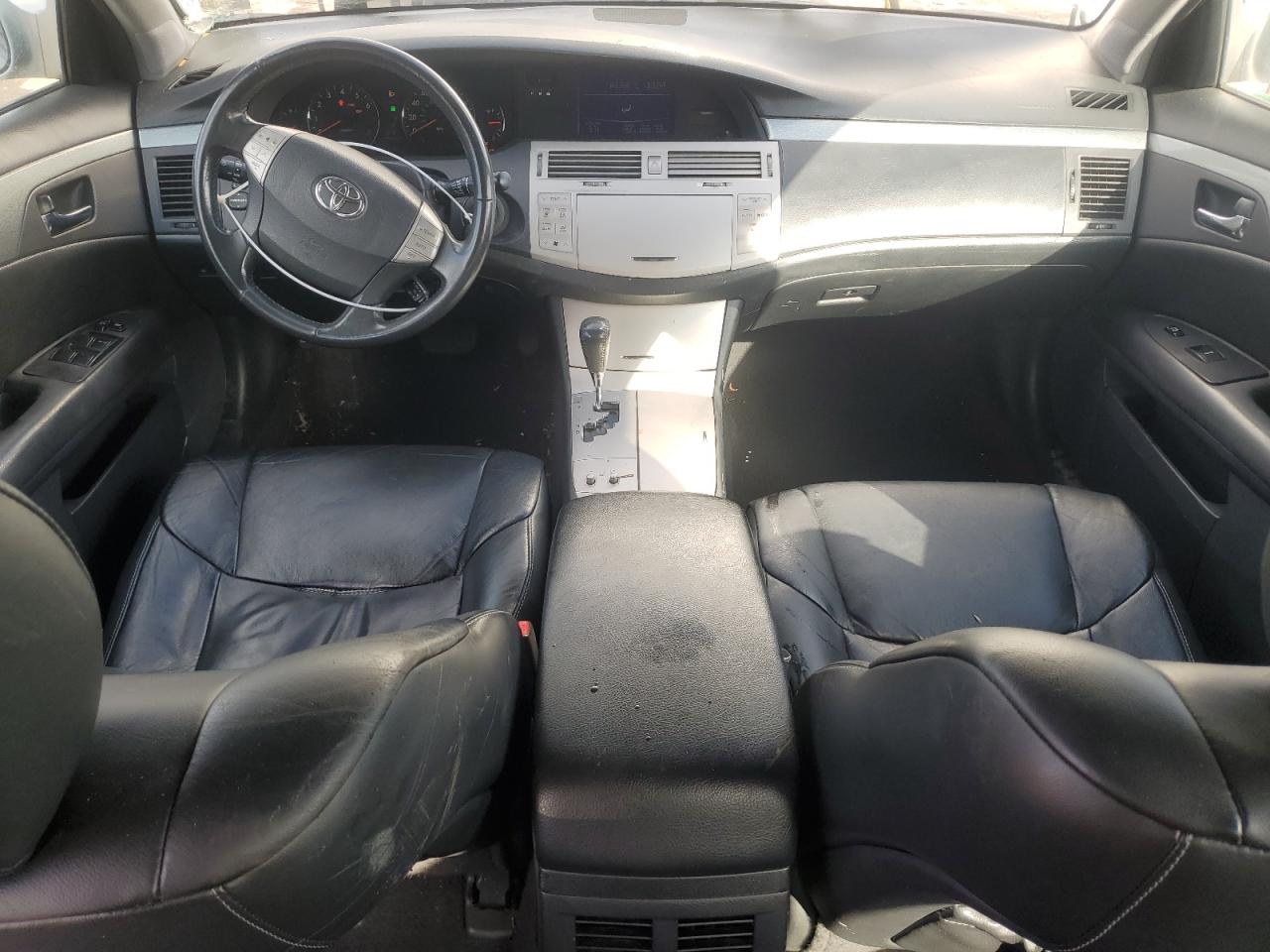 2006 Toyota Avalon - Image 8