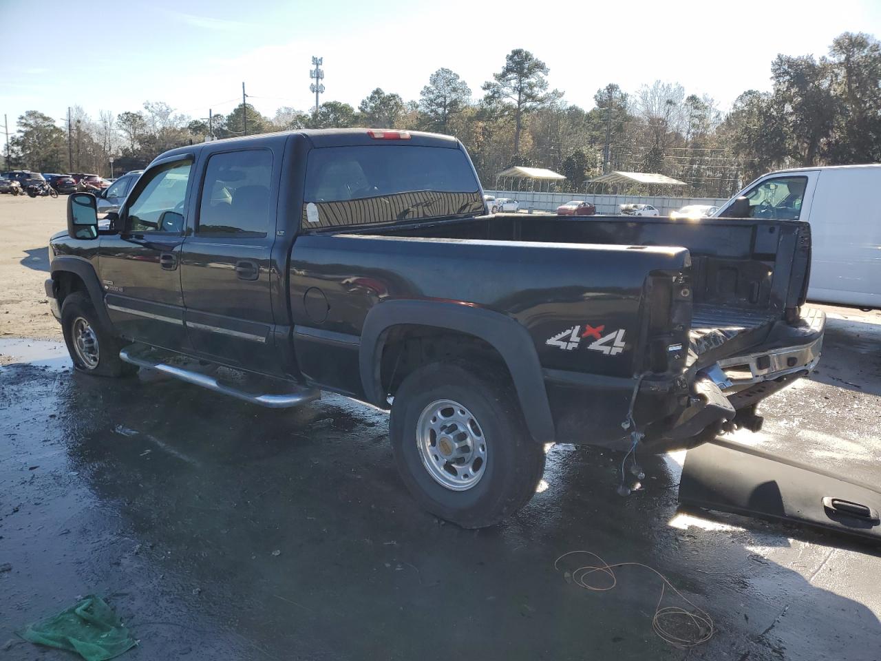2007 Chevrolet Silverado - Image 2