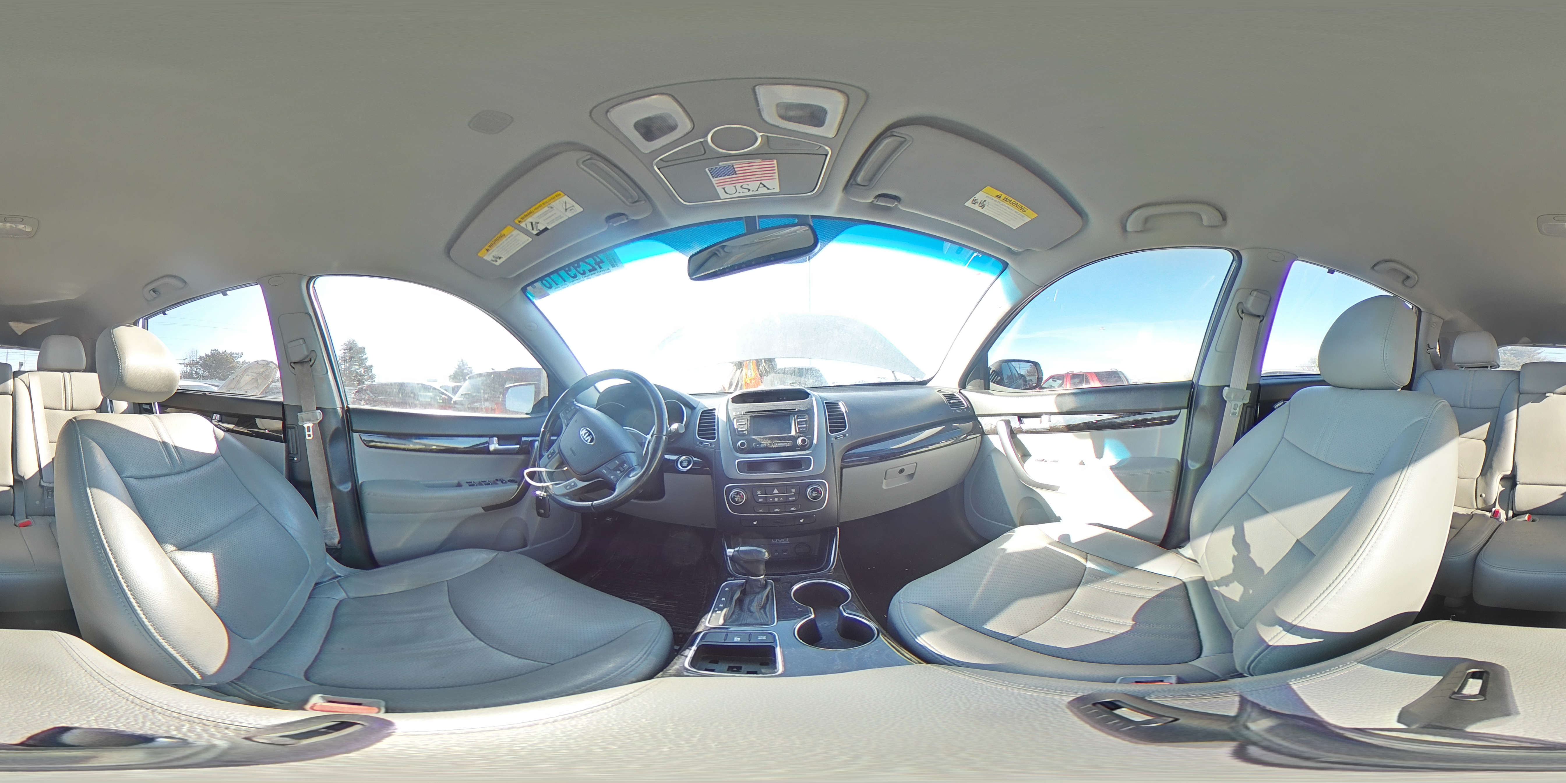 2014 Kia Sorento - Image 13