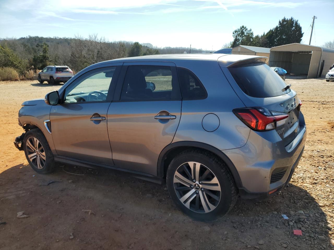 2021 Mitsubishi Outlander - Image 2