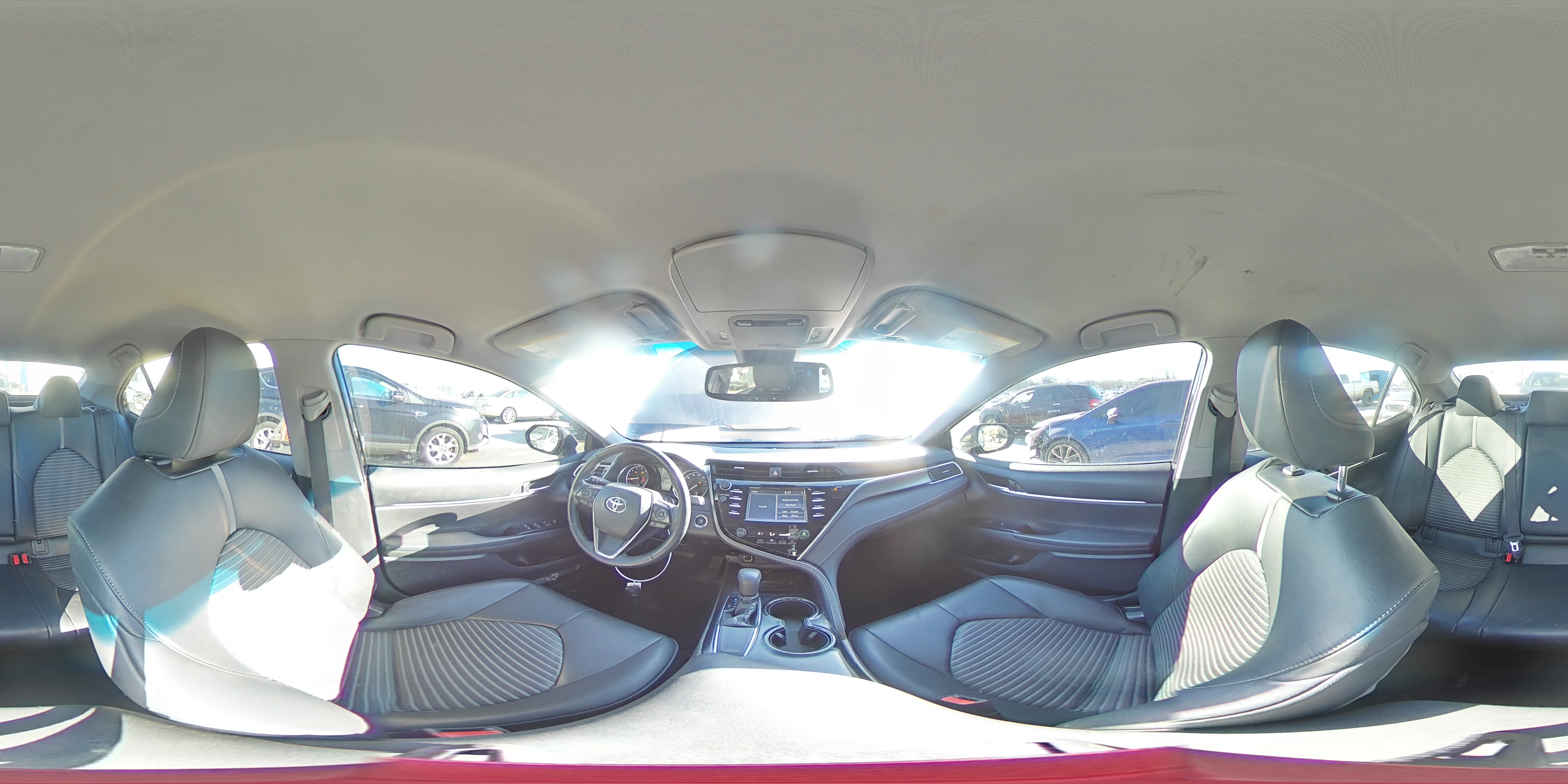 2018 Toyota Camry - Image 15