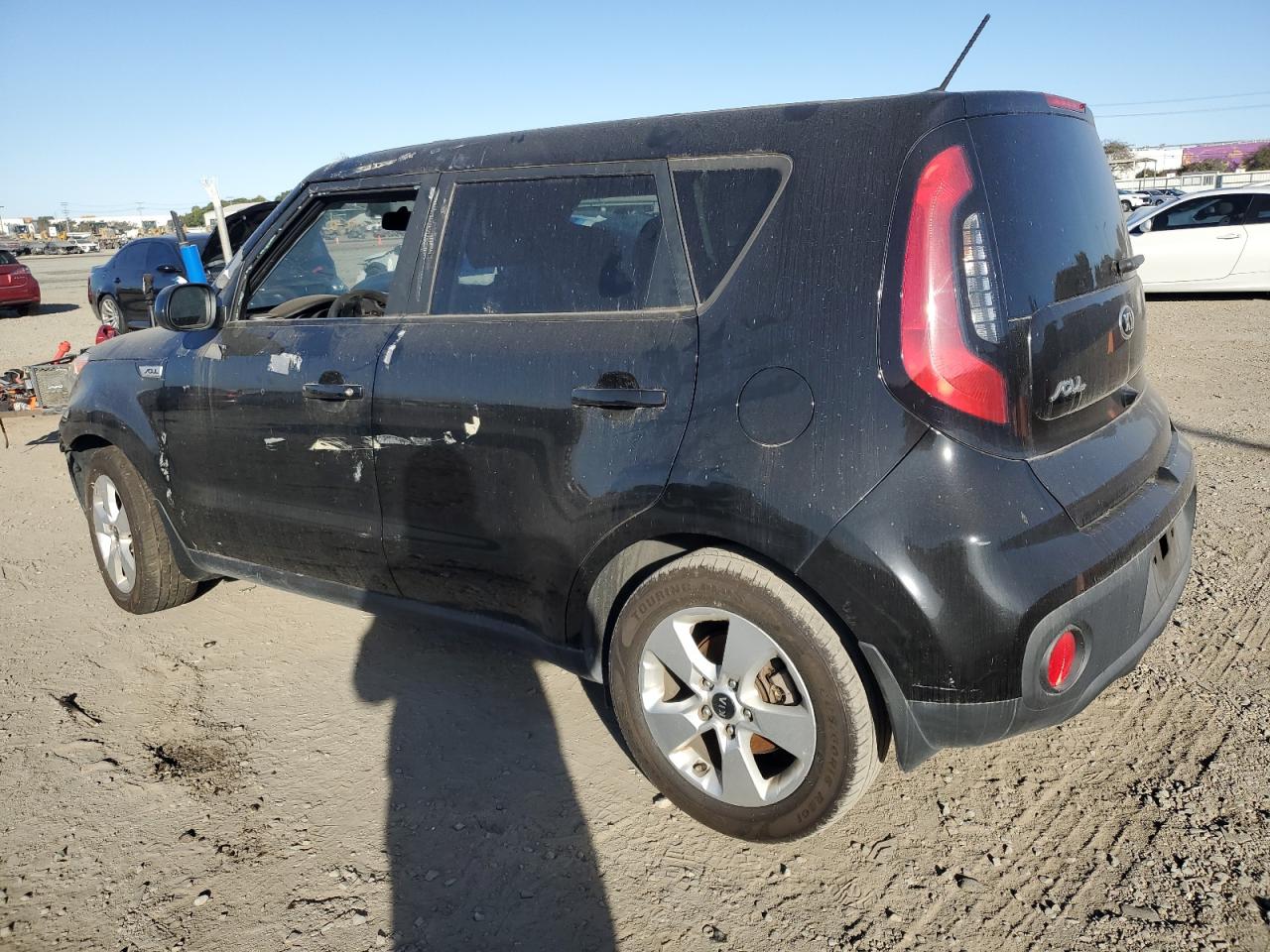 VIN KNDJN2A28K7695467 2019 KIA SOUL no.2