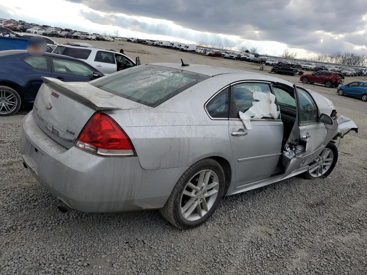 2010 Chevrolet Impala - Image 3