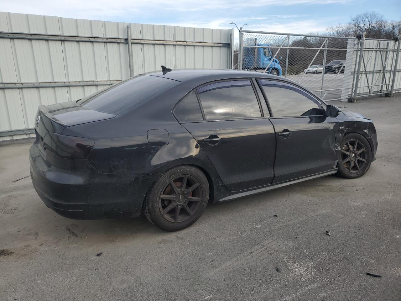 2014 Volkswagen Jetta - Image 3