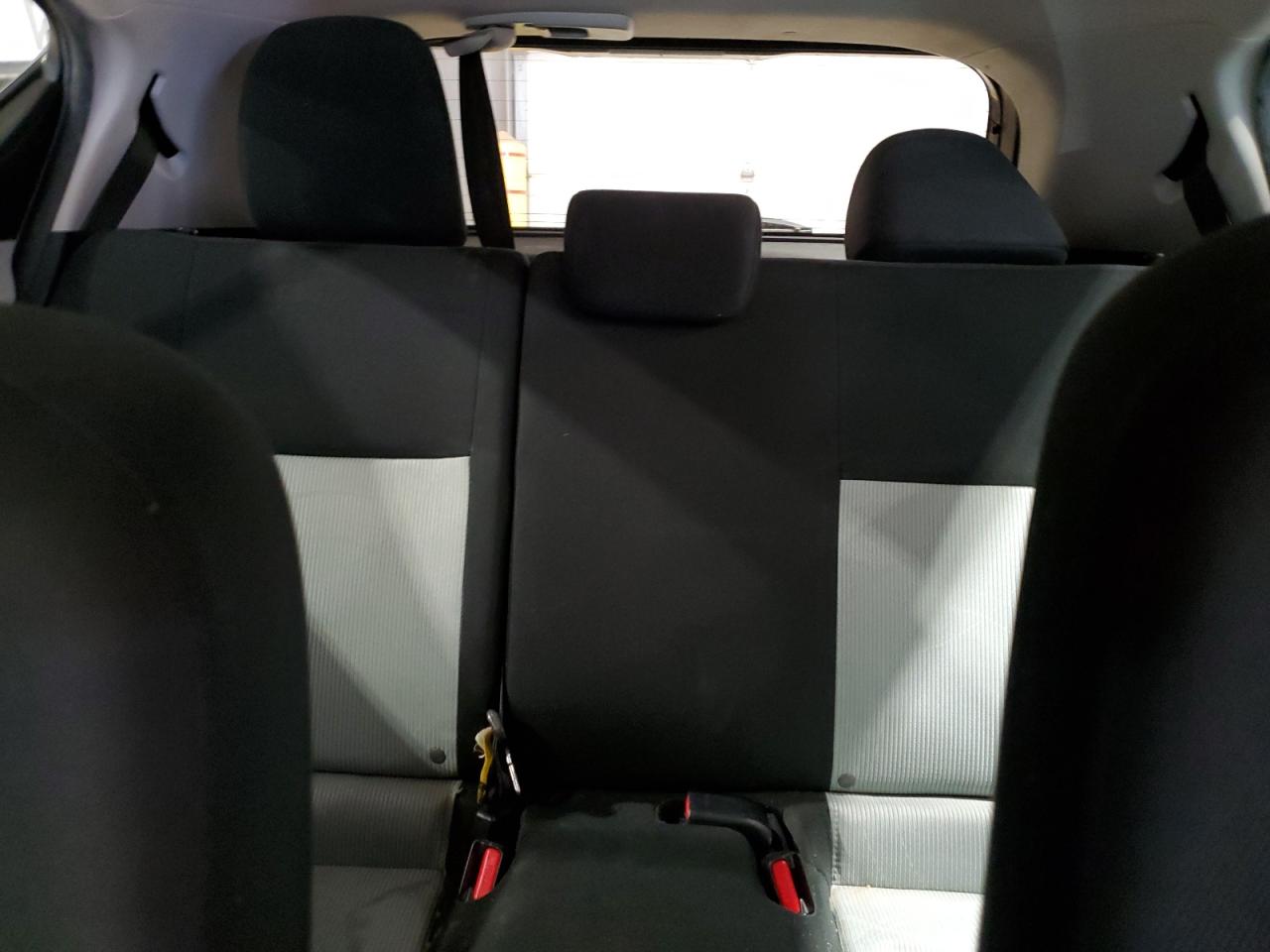 2012 Toyota Prius - Image 10