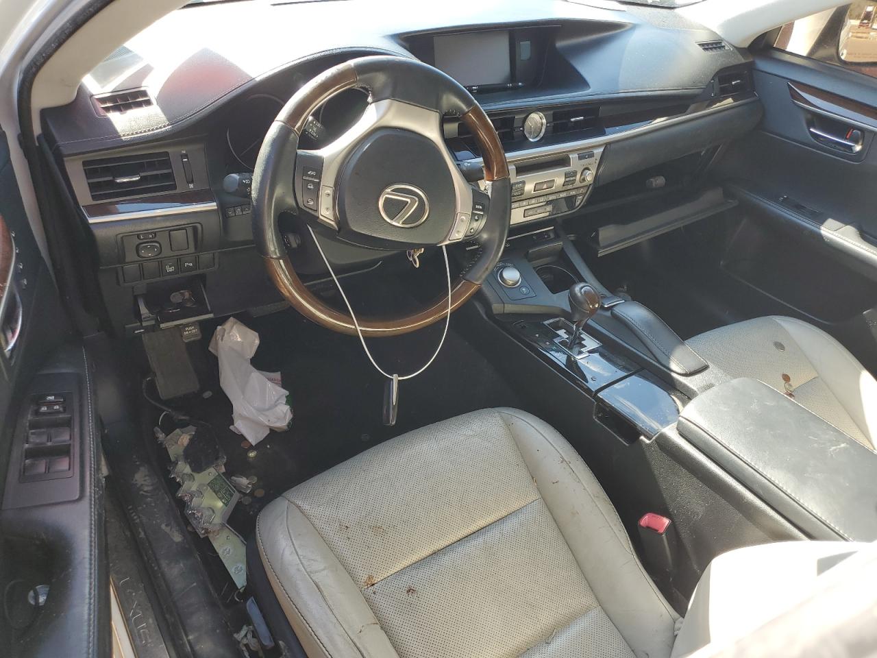 2013 Lexus ES - Image 8