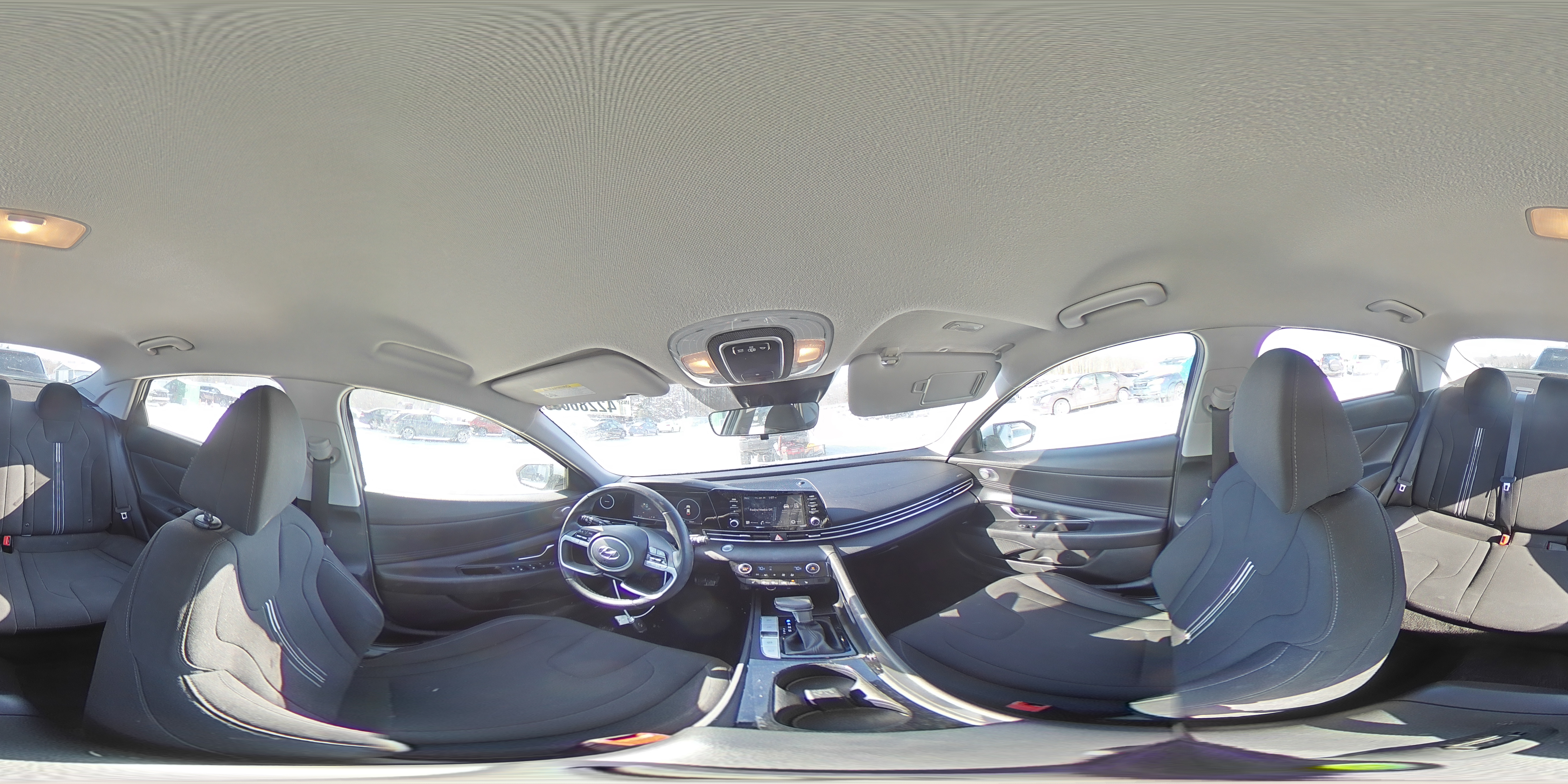 2021 Hyundai Elantra - Image 13
