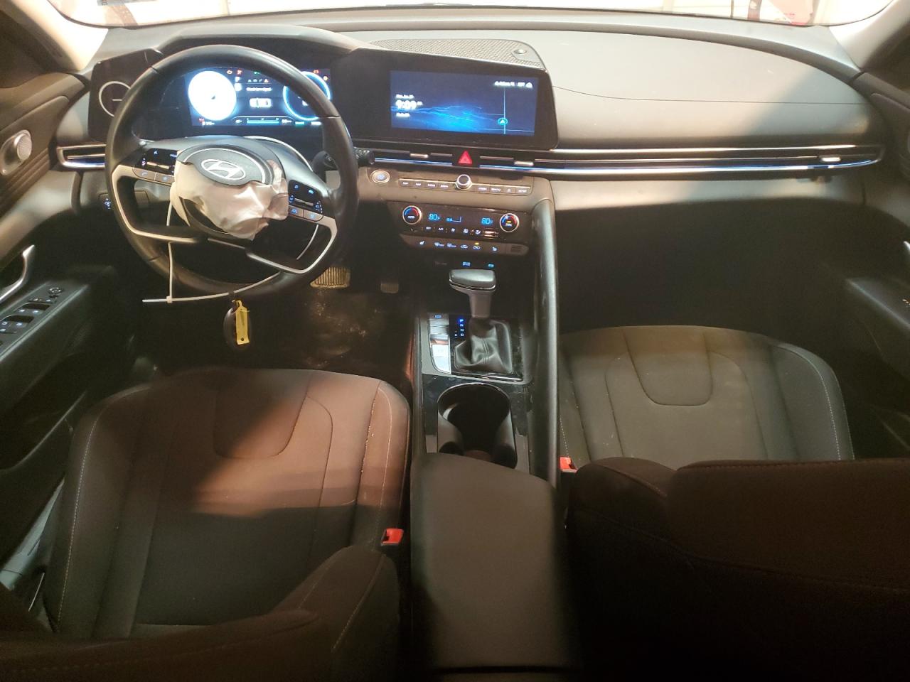 2024 Hyundai Elantra - Image 8