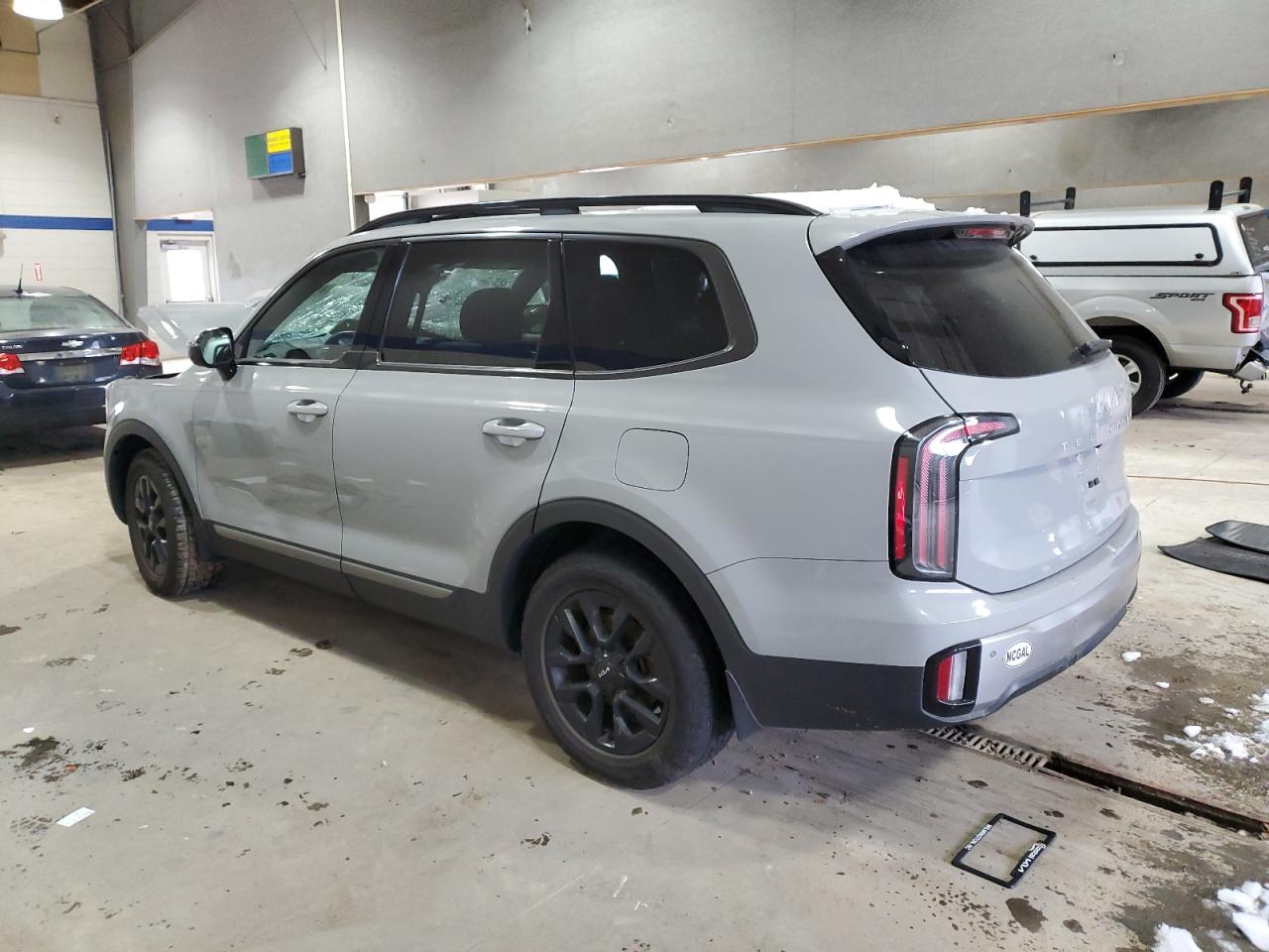 2023 Kia Telluride - Image 2