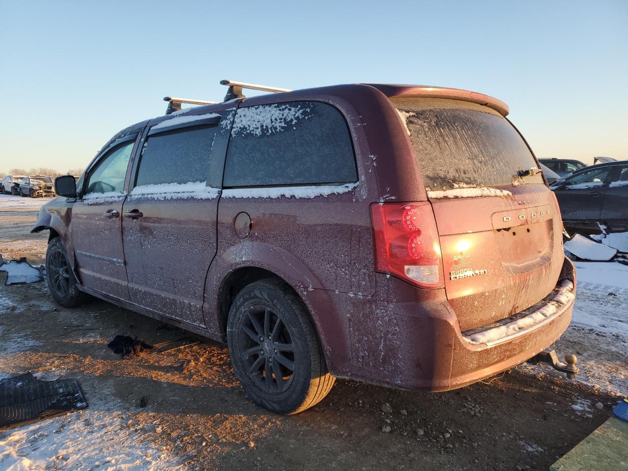2019 Dodge Caravan - Image 2