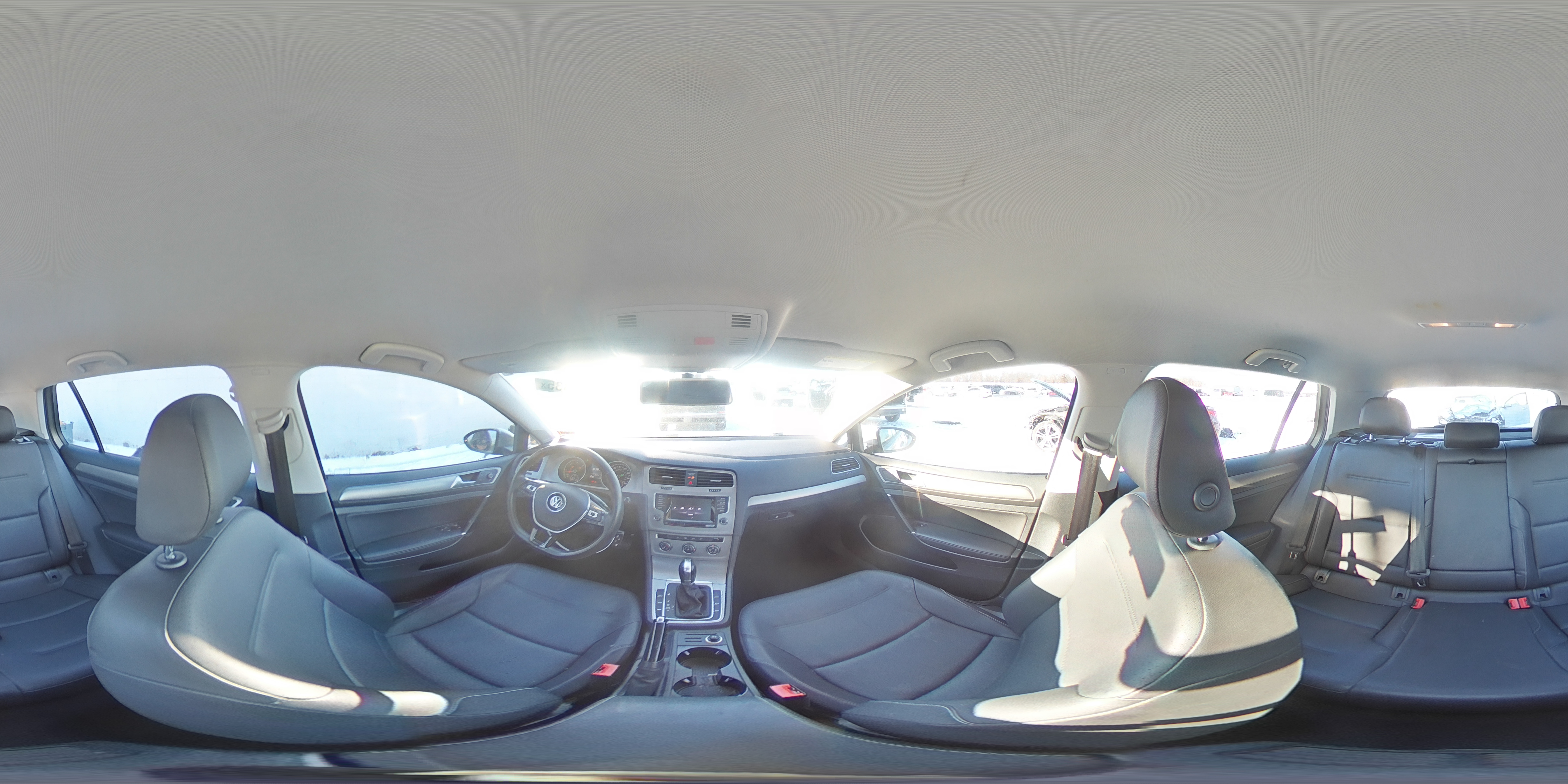 2015 Volkswagen Golf - Image 15