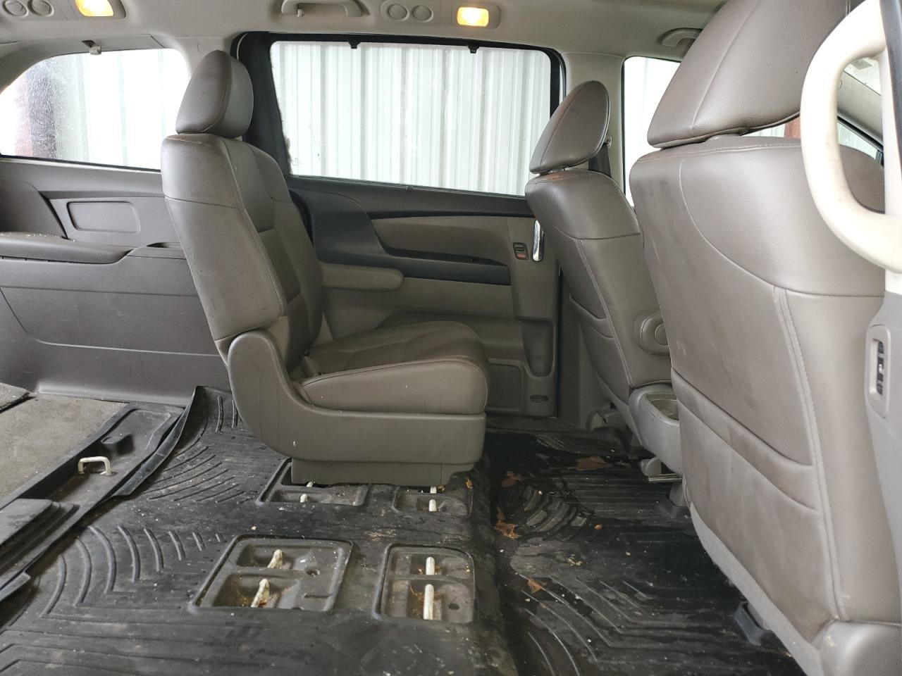 2014 Honda Odyssey - Image 11