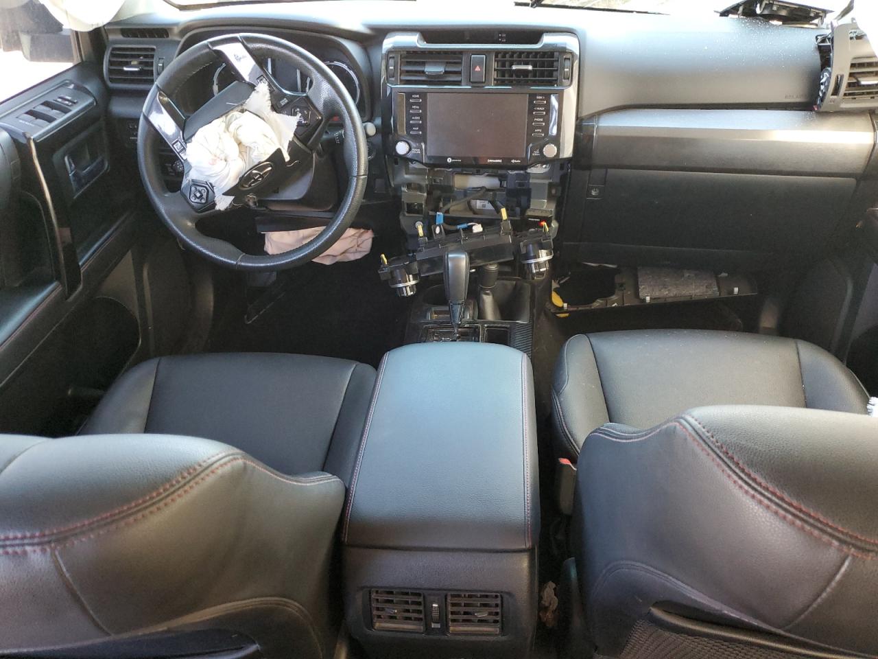 2020 Toyota 4Runner - Image 8