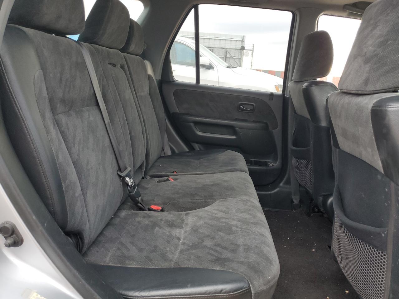 2002 Honda CR-V - Image 11