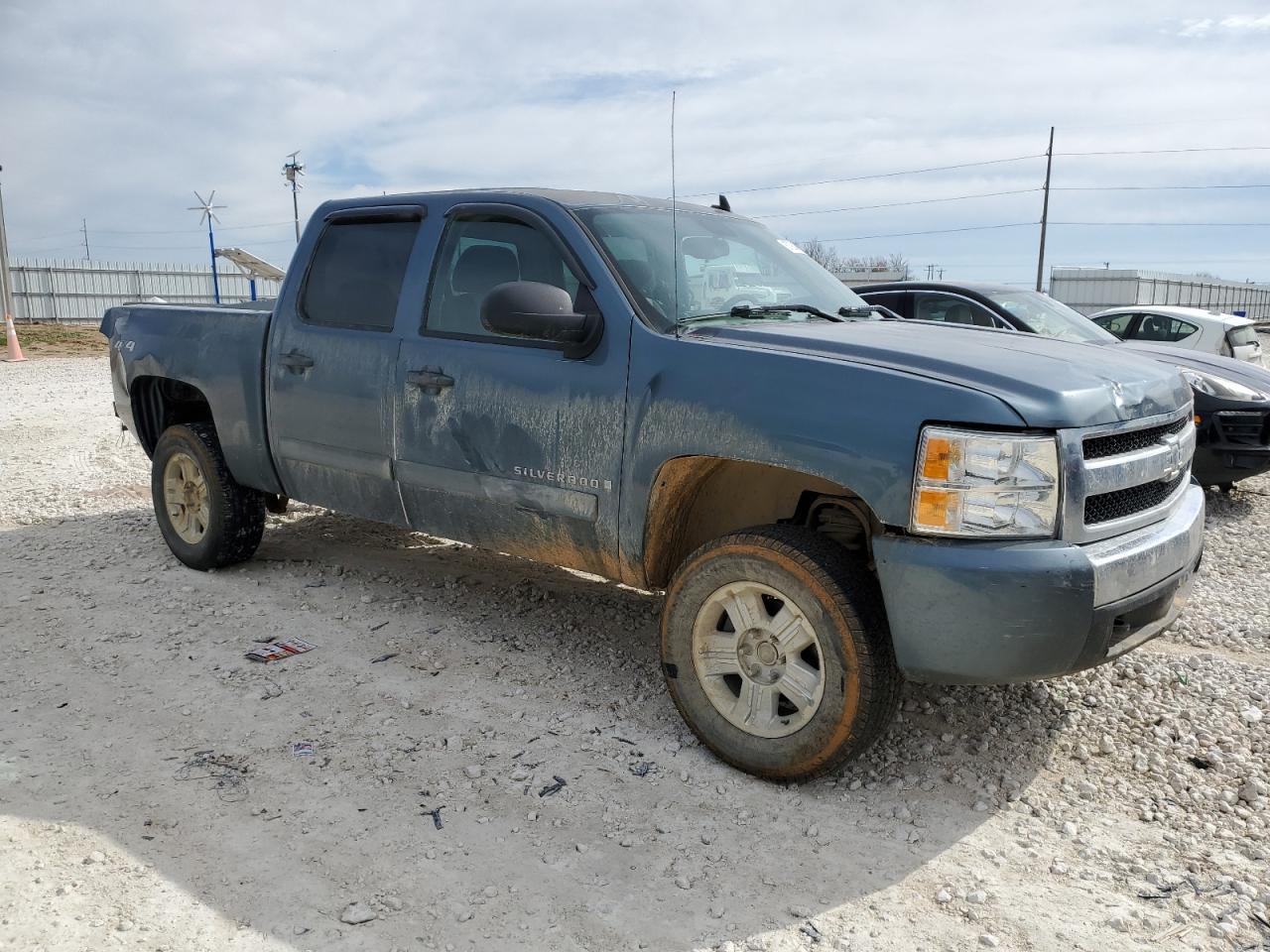 2007 Chevrolet Silverado - Image 4