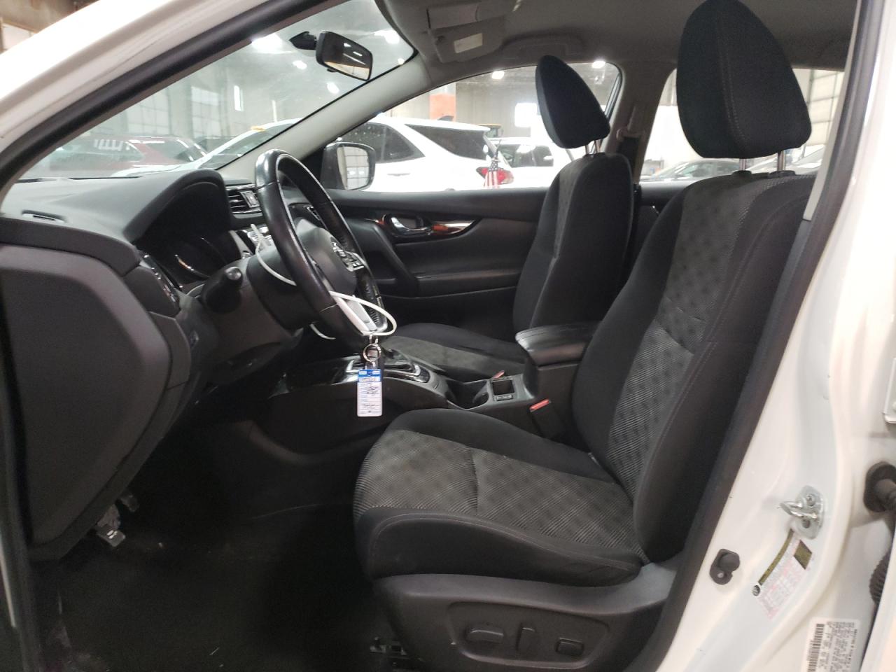 2017 Nissan Rogue - Image 7