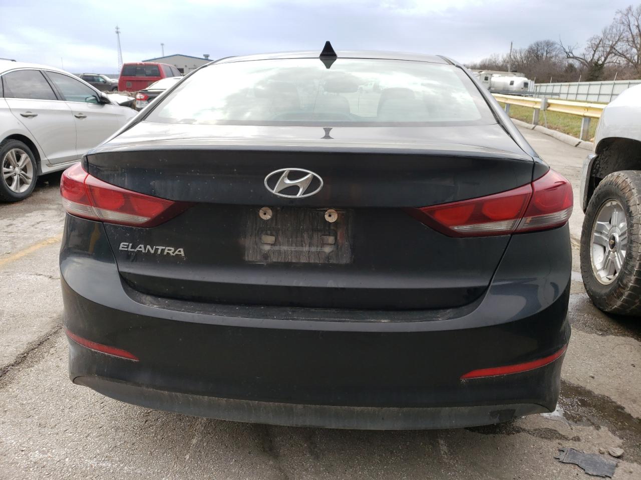 2018 Hyundai Elantra - Image 6