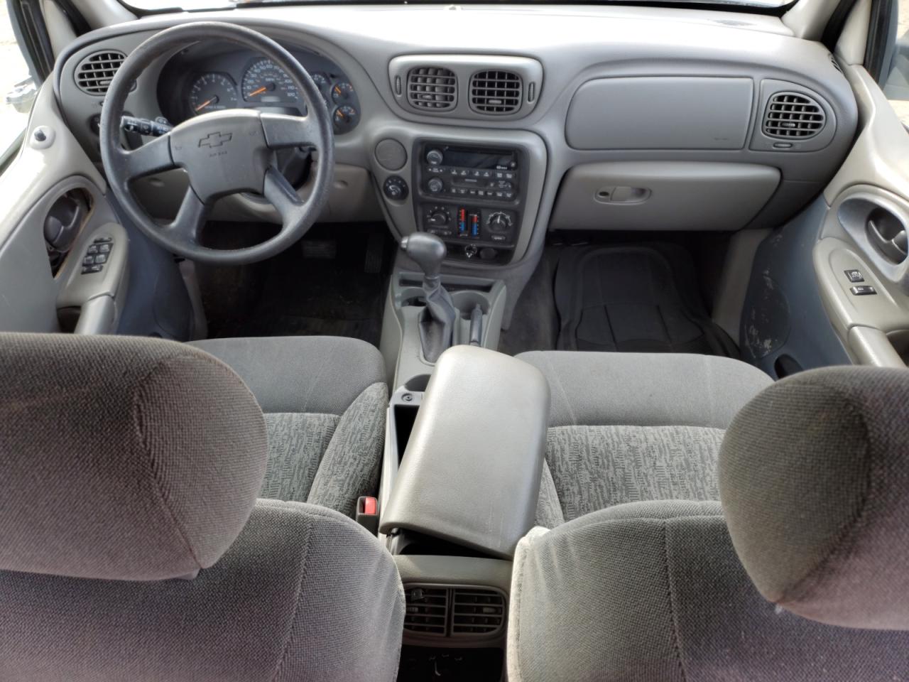 2002 Chevrolet TrailBlazer - Image 8