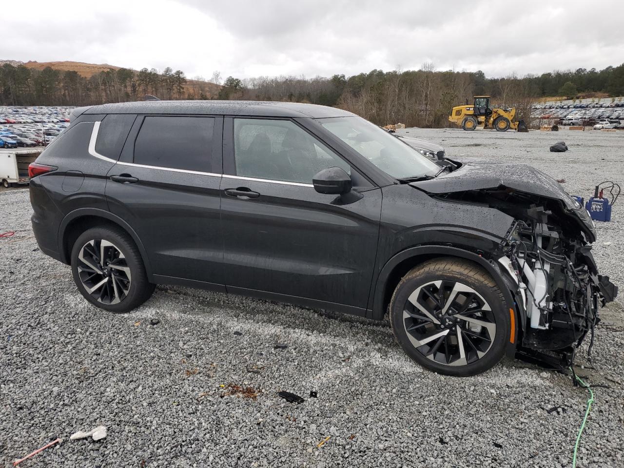 2024 Mitsubishi Outlander - Image 4