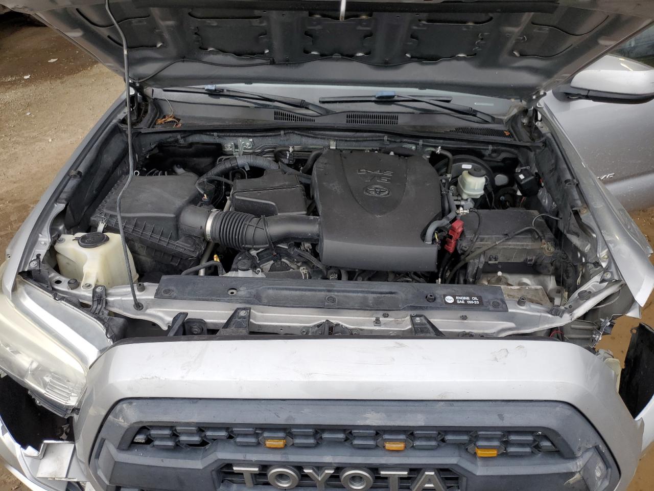 2016 Toyota Tacoma - Image 11