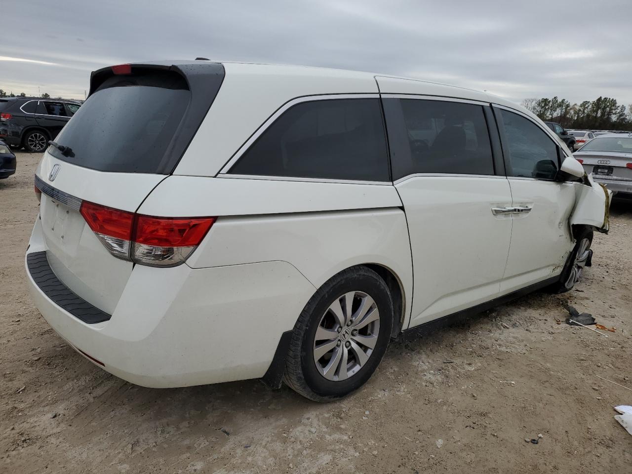 2016 Honda Odyssey - Image 3