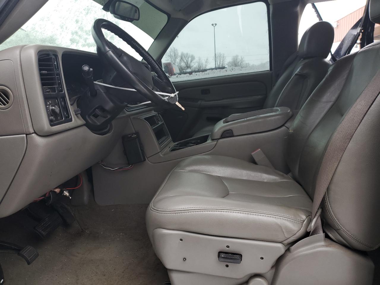 2006 GMC Sierra - Image 7