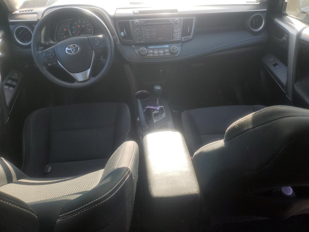 2015 Toyota RAV 4 - Image 8