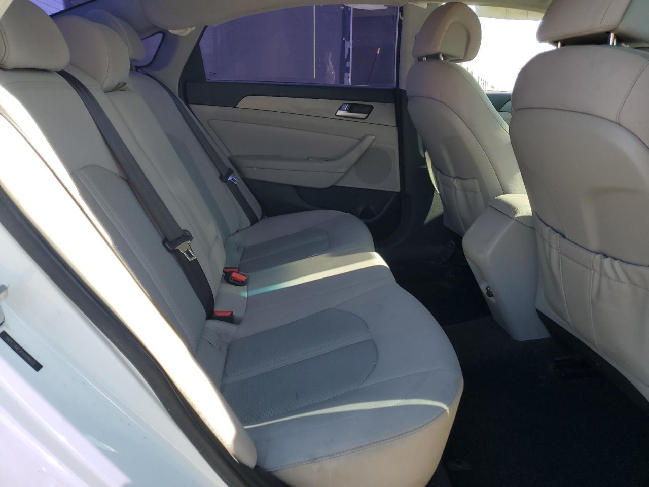 2015 Hyundai Sonata - Image 10