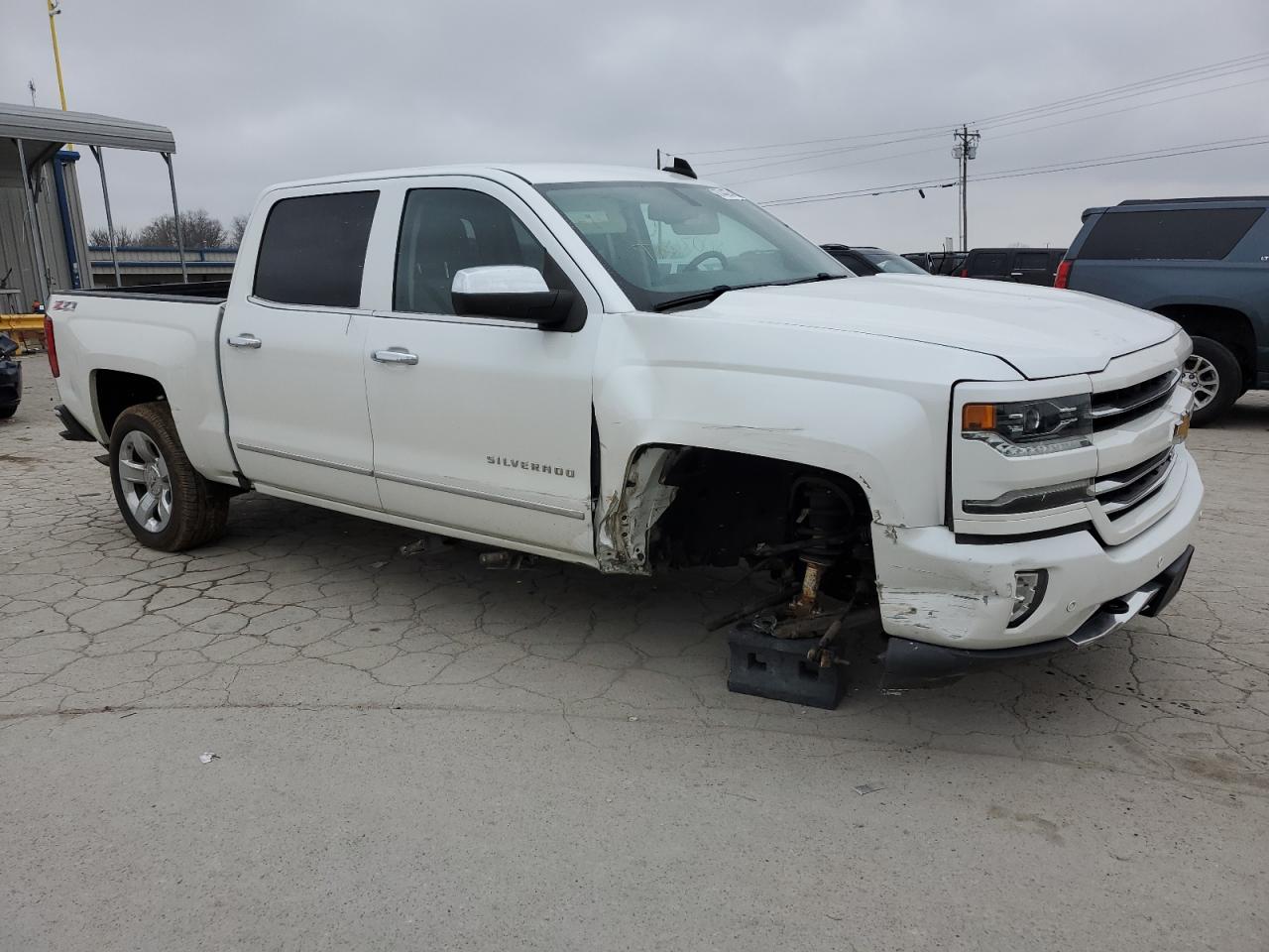 2017 Chevrolet Silverado - Image 4