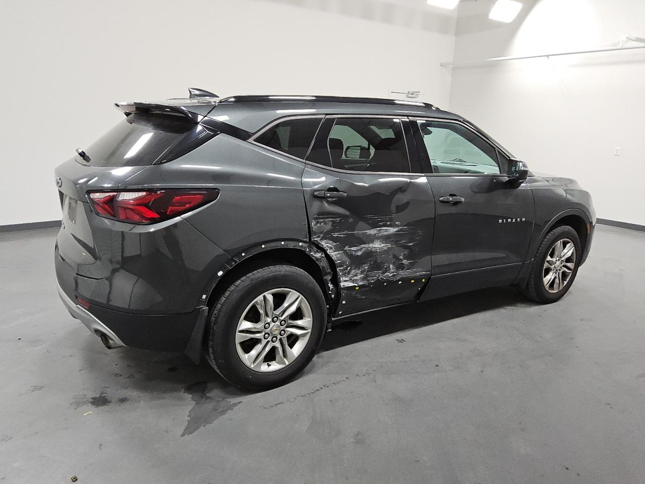 2019 Chevrolet Blazer - Image 3