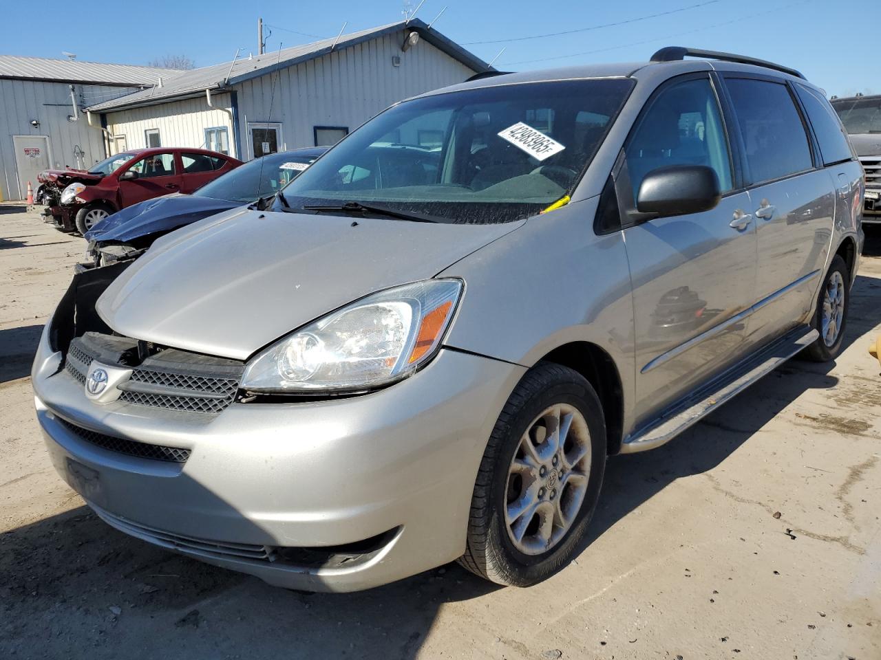 2005 Toyota Sienna - Image 1