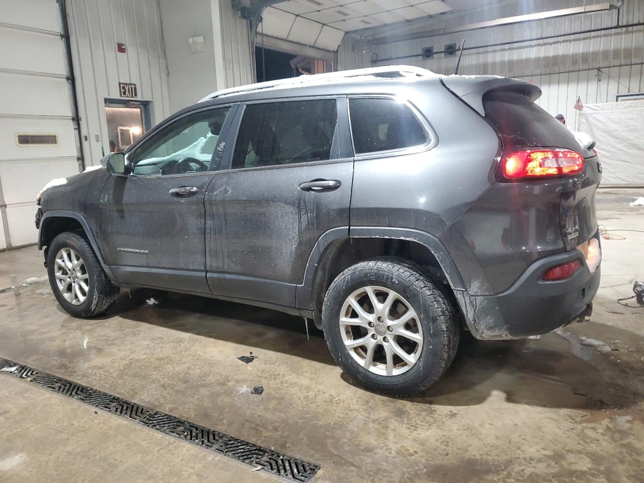 2016 Jeep Grand Cherokee - Image 2