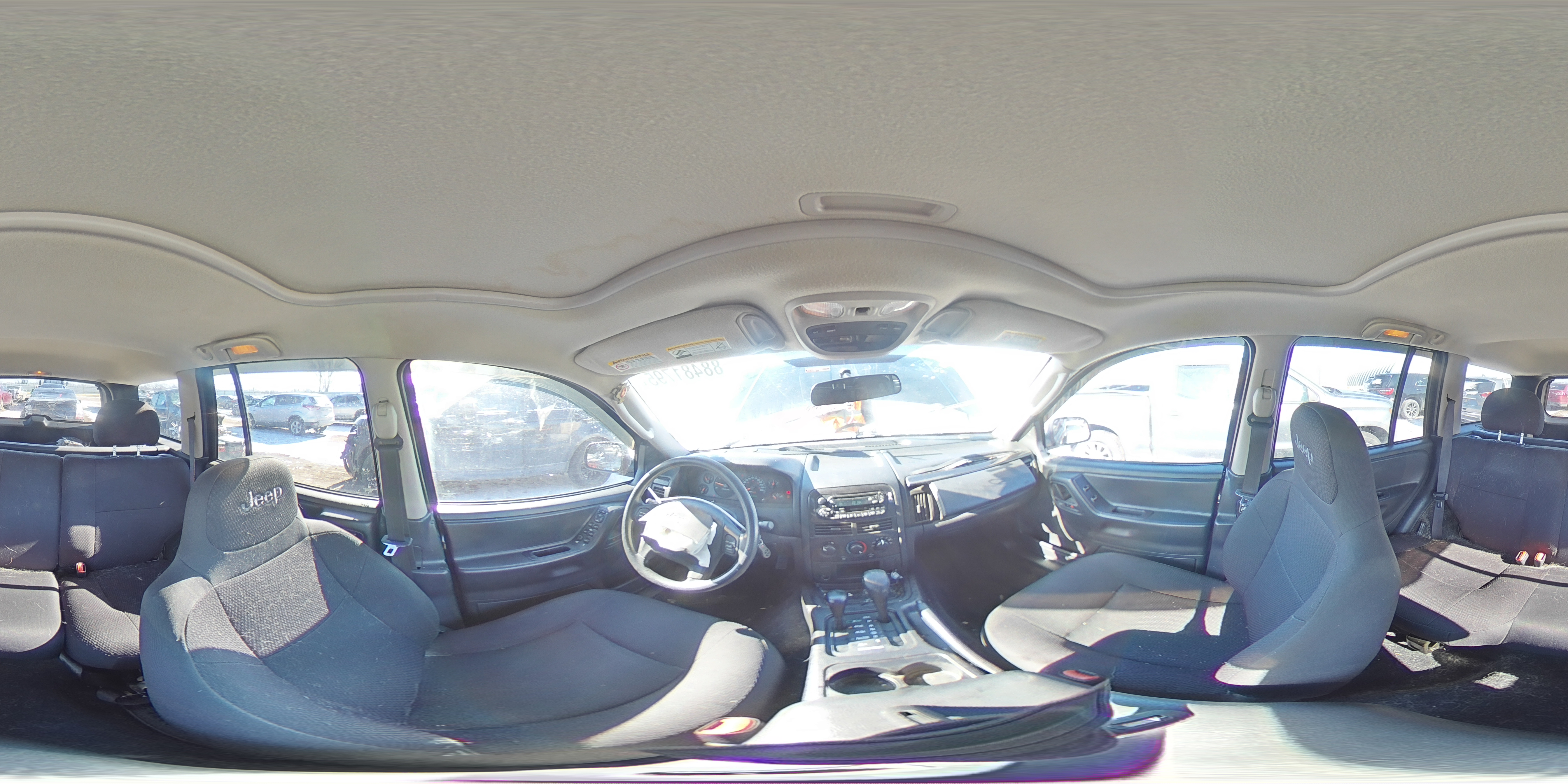 2004 Jeep Grand Cherokee - Image 13