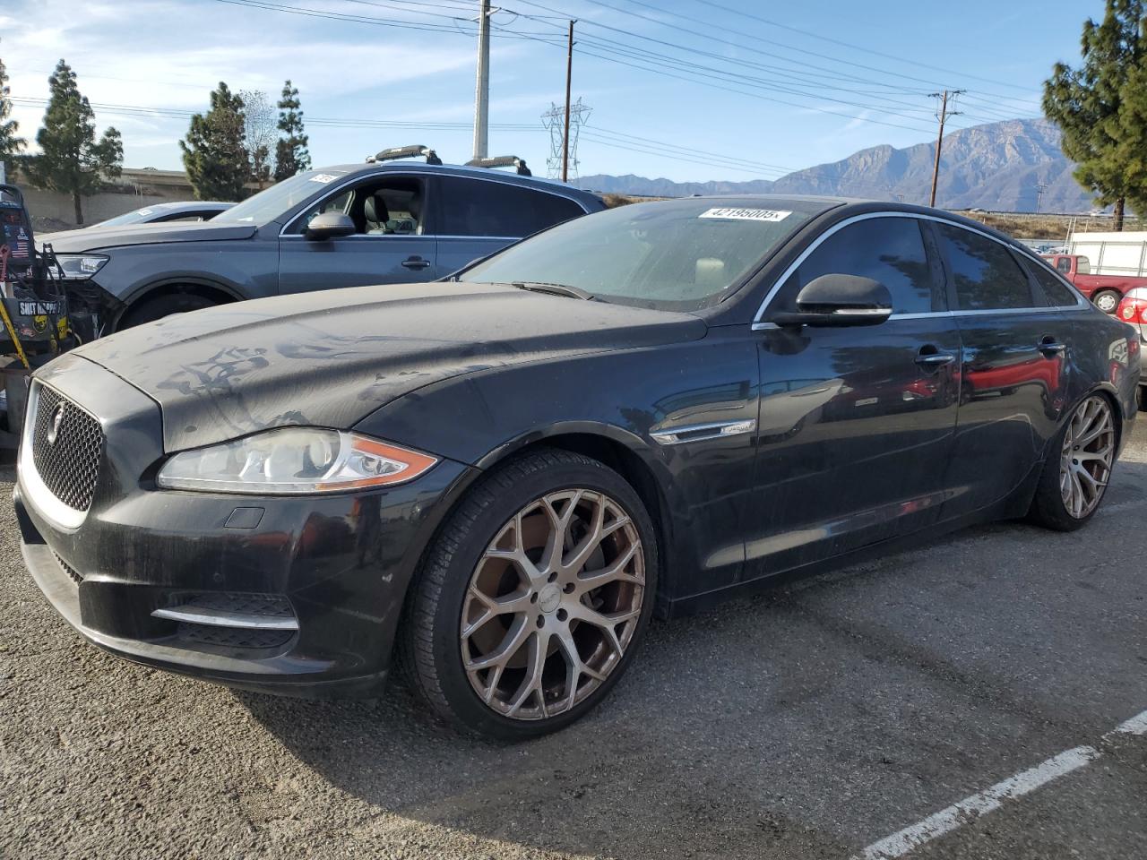 2015 Jaguar XJ - Image 1