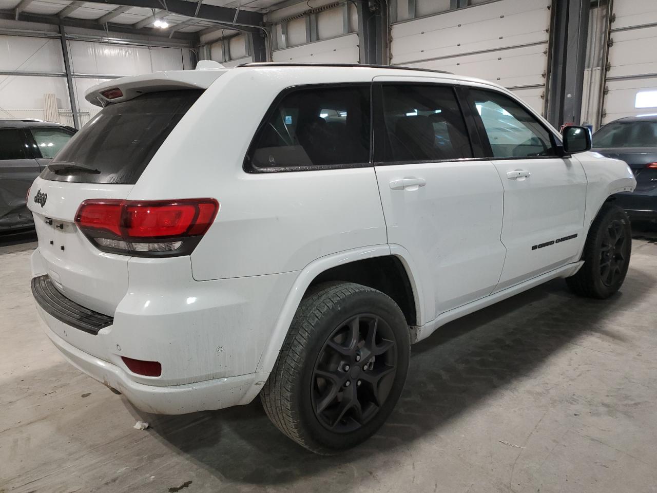 2021 Jeep Grand Cherokee - Image 3