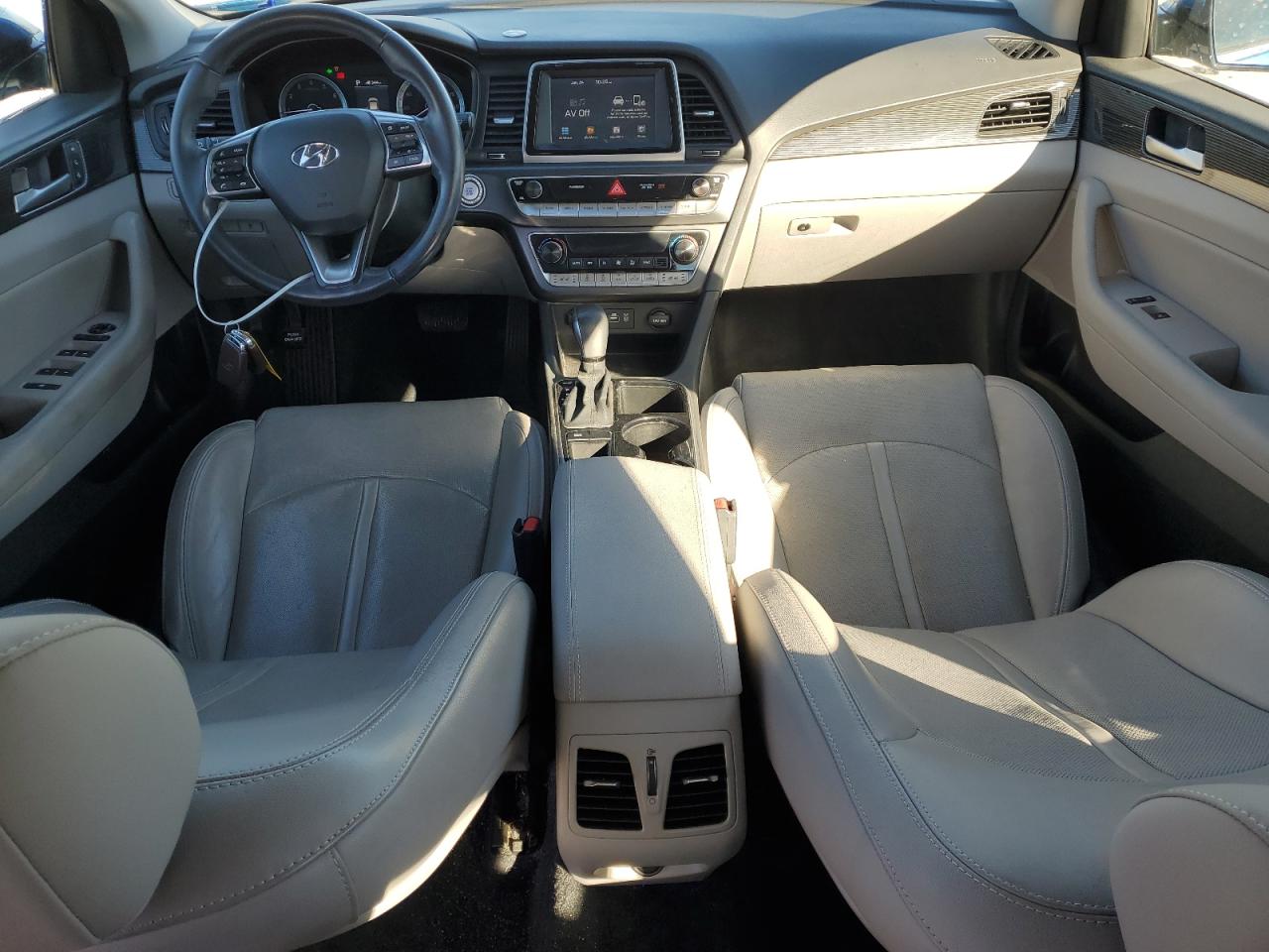 2018 Hyundai Sonata - Image 8