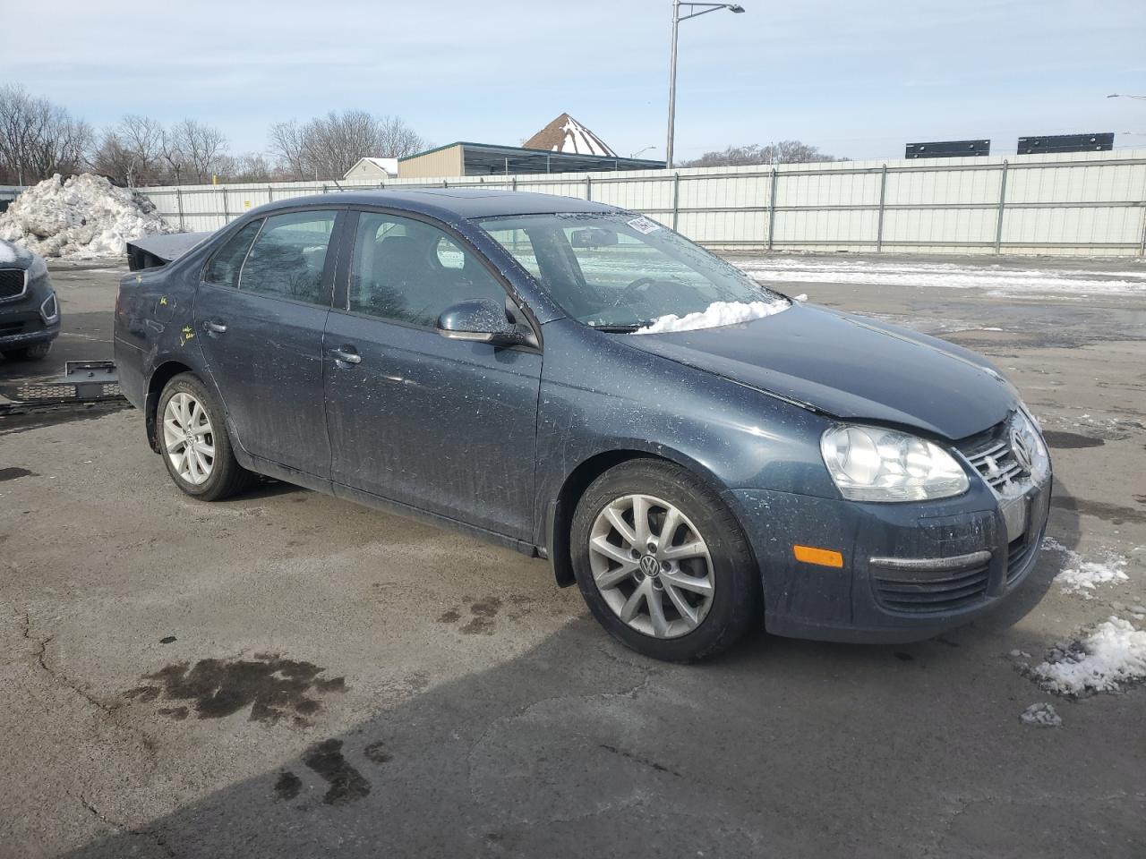 2010 Volkswagen Jetta - Image 4