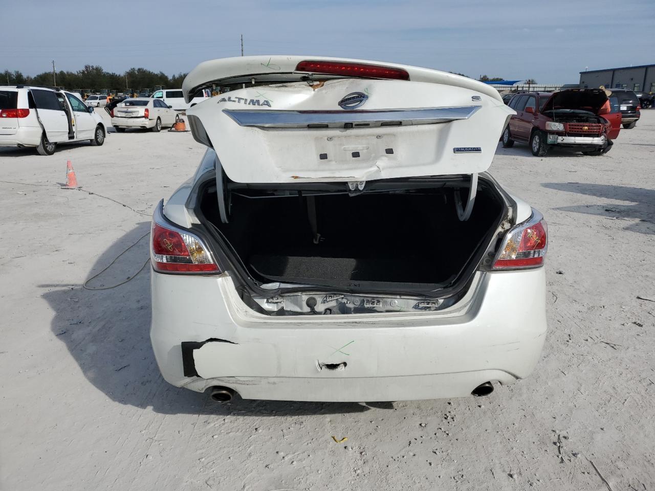 2015 Nissan Altima - Image 6
