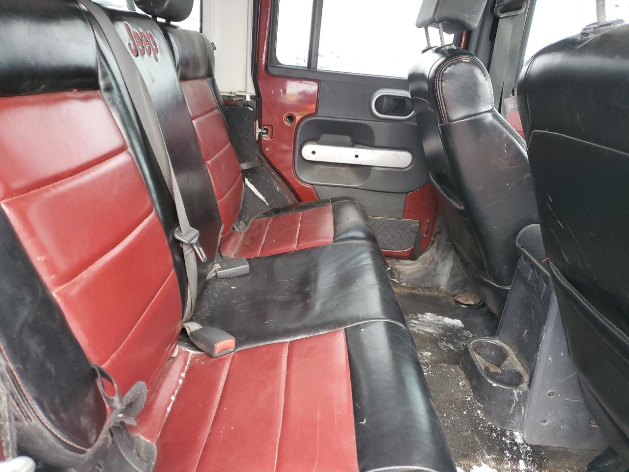 2009 Jeep Wrangler - Image 10