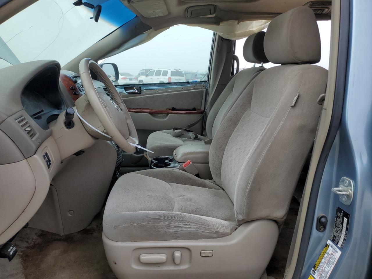 2005 Toyota Sienna - Image 7